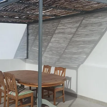 Beautiful 4-bed House With Large Roof Terrace Las Palmas de Gran Canaria