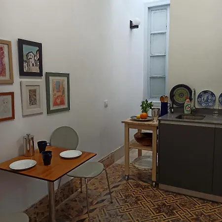Beautiful 4-bed House With Large Roof Terrace Holiday home